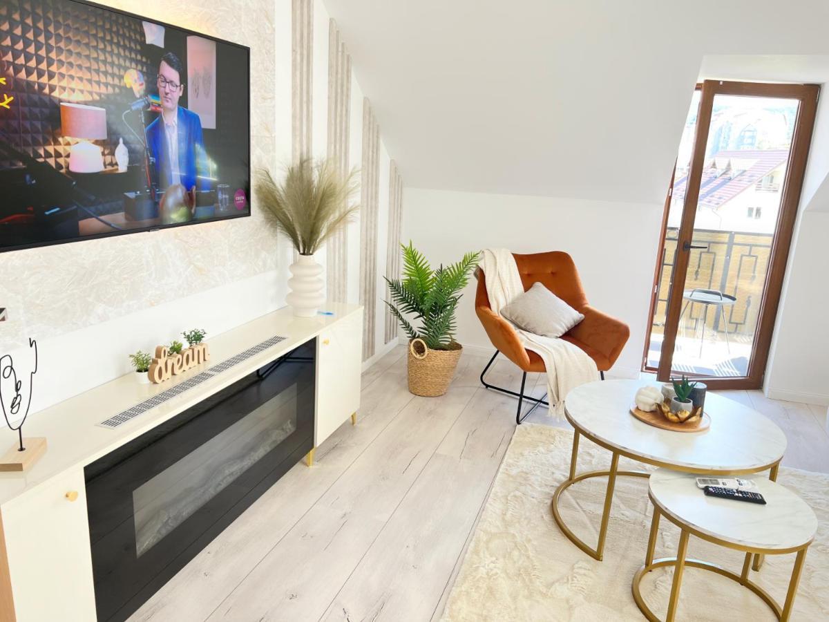 Studio Poienii - A Cozy Stay 5 Min Away From The Center Bistriţa Exterior foto