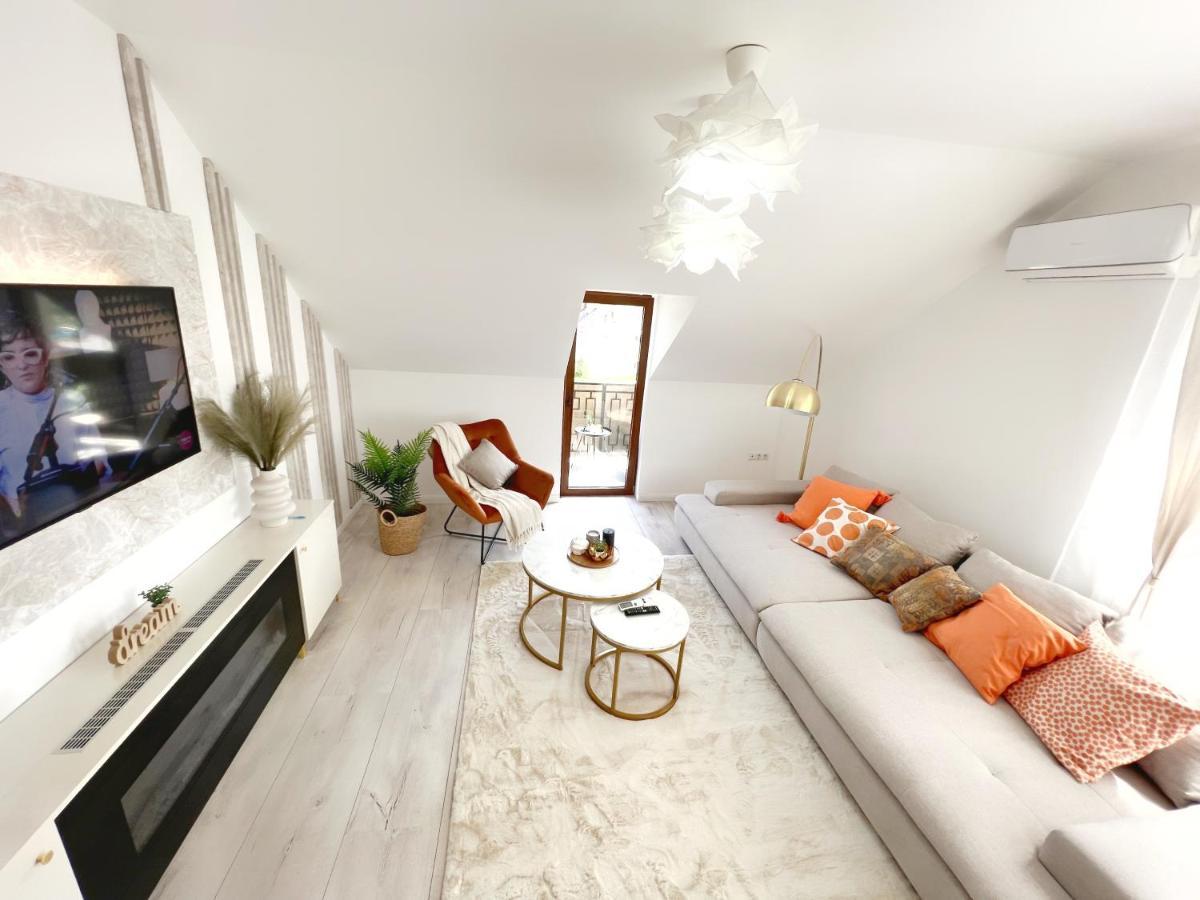 Studio Poienii - A Cozy Stay 5 Min Away From The Center Bistriţa Exterior foto